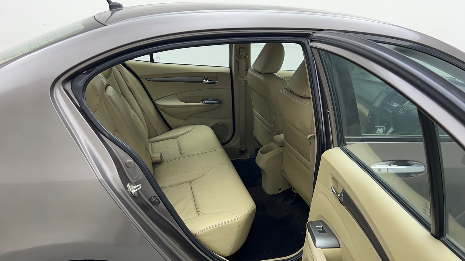 Used 2013 Honda City V MT AVN Petrol Manual interior RIGHT SIDE REAR DOOR CABIN VIEW