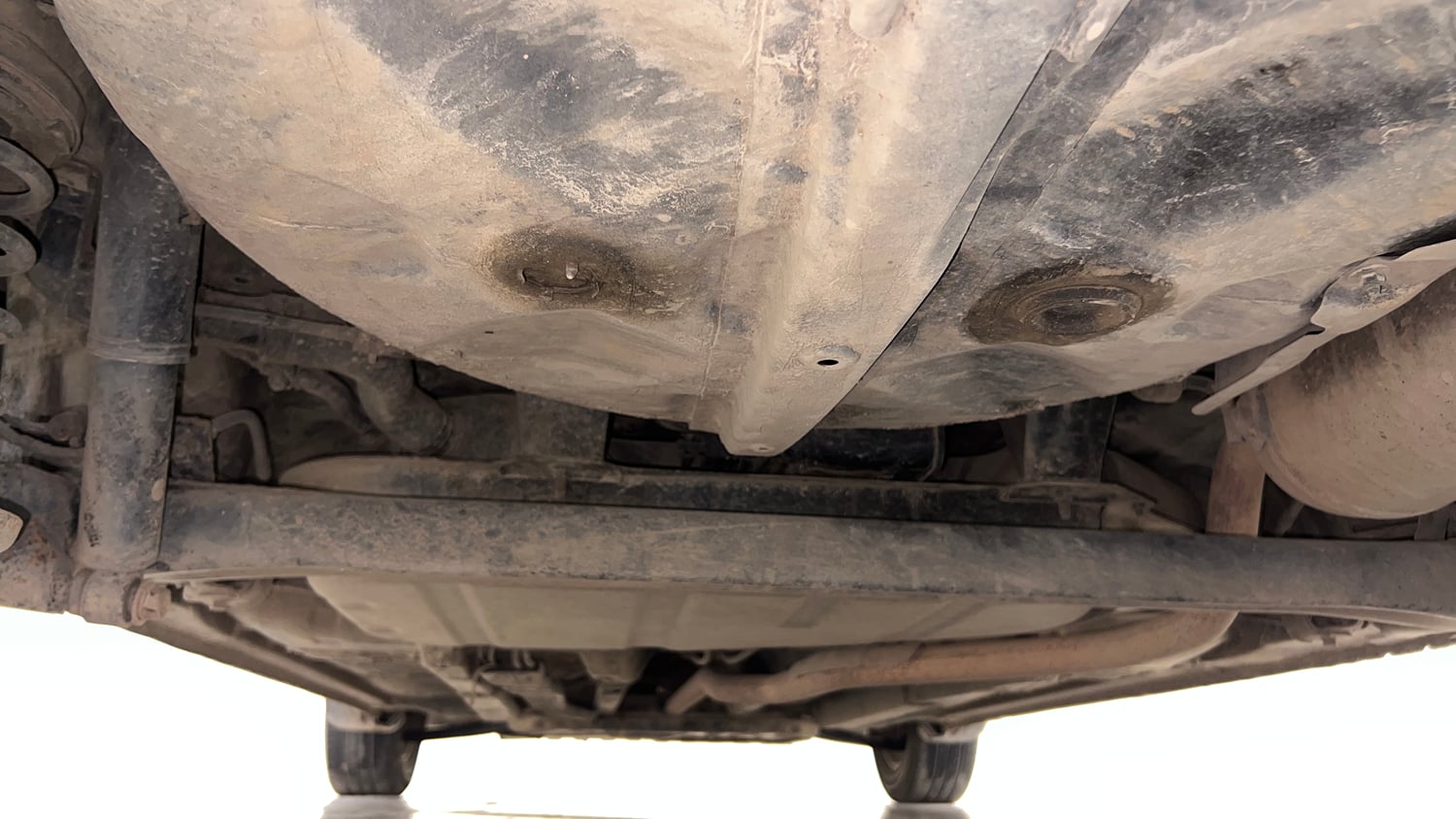 Used 2014 Hyundai i20 Sportz 1.2 Petrol Manual extra REAR UNDERBODY VIEW (TAKEN FROM REAR)