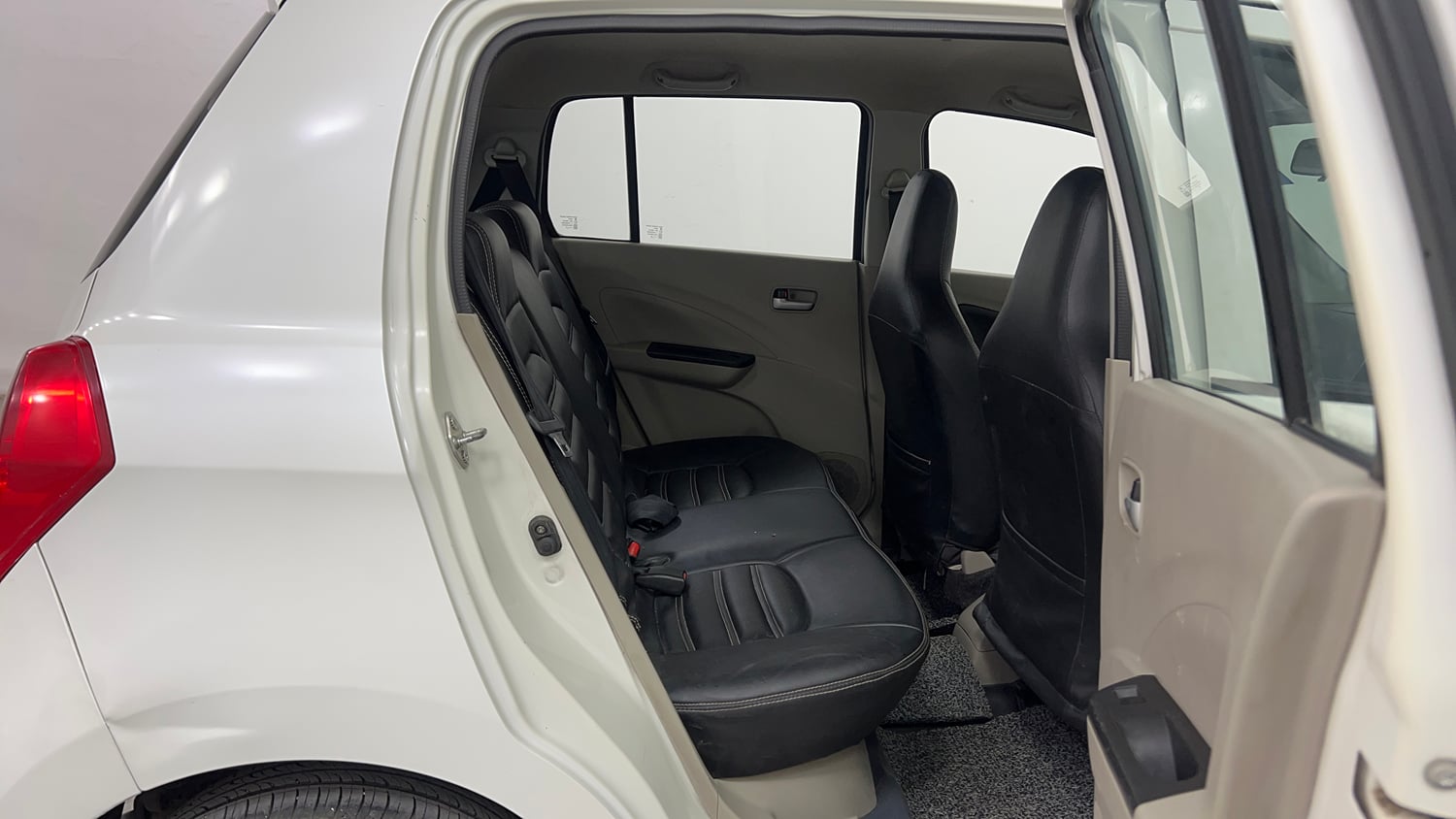 Used 2015 Maruti Suzuki Celerio VXi AMT Petrol Automatic interior RIGHT SIDE REAR DOOR CABIN VIEW