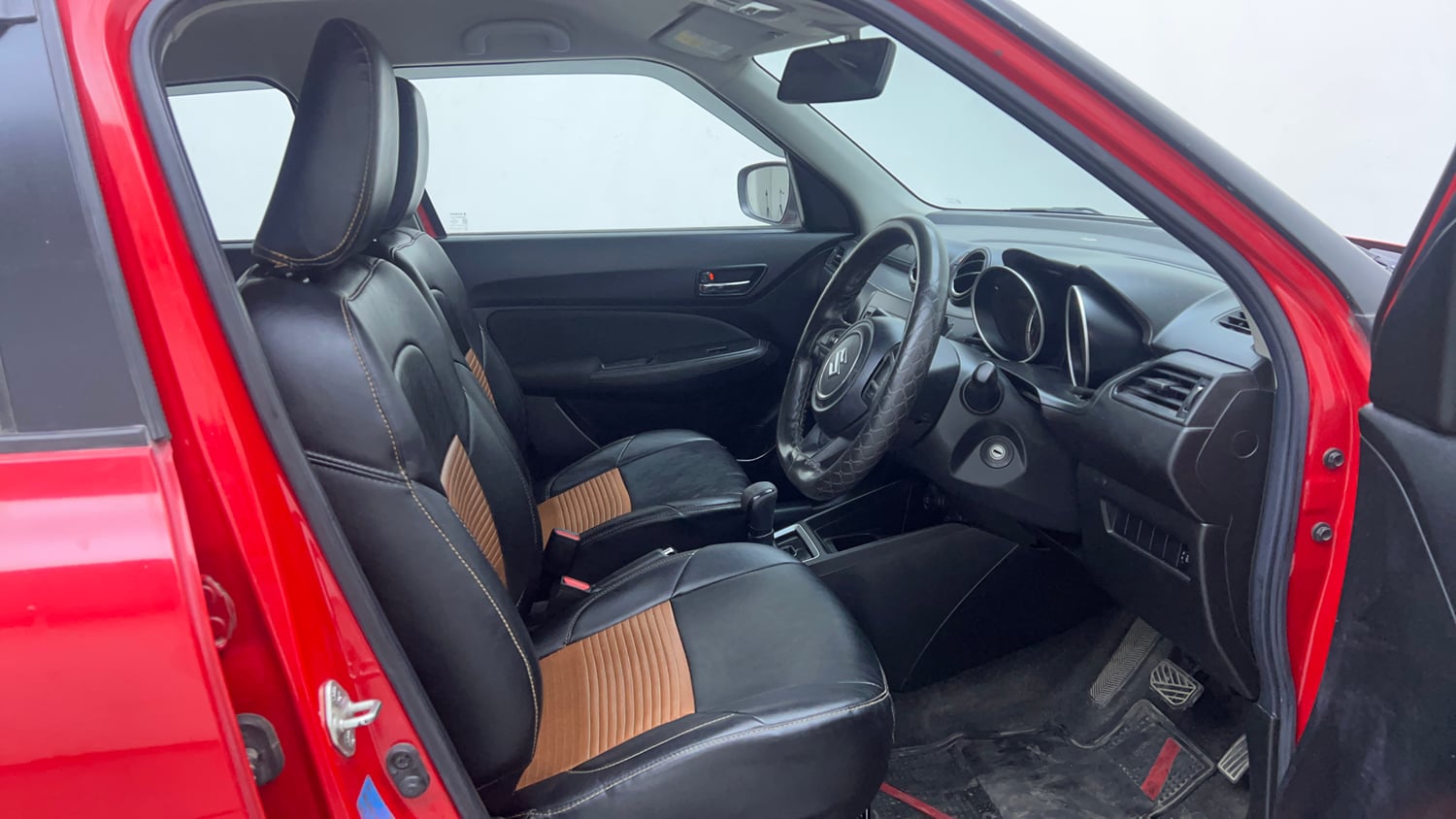 Used 2019 Maruti Suzuki Swift VXi AMT Petrol Automatic interior RIGHT SIDE FRONT DOOR CABIN VIEW