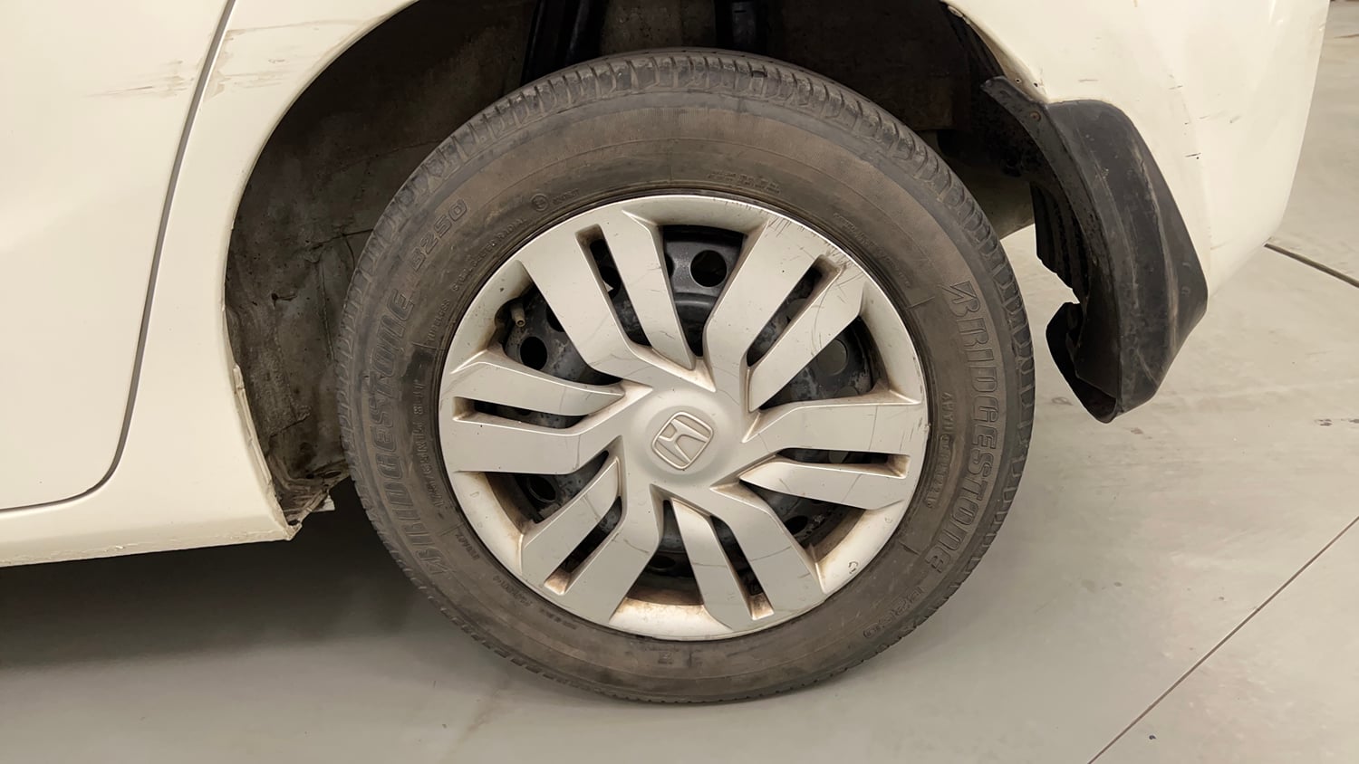 Used 2015 Honda Jazz SV Petrol Petrol Manual tyres LEFT REAR TYRE RIM VIEW