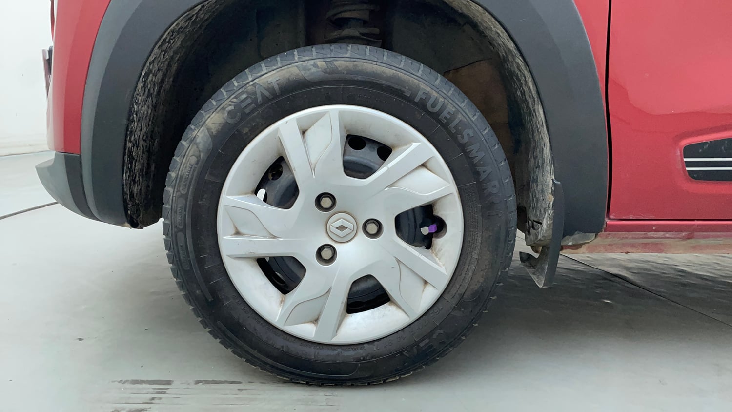 Used 2024 Renault Kwid RXL(O) 1.0 Petrol Manual tyres LEFT FRONT TYRE RIM VIEW
