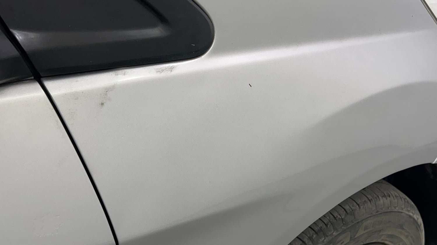 Used 2014 Honda Brio S MT Petrol Manual dents MINOR SCRATCH
