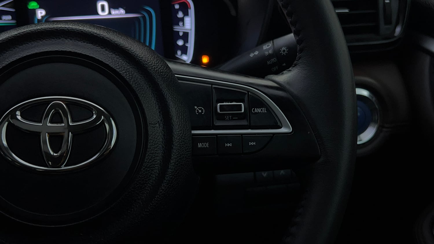 Used 2024 Toyota Urban Cruiser Hyryder V Hybrid Dual Tone Hybrid Automatic top_features Cruise control
