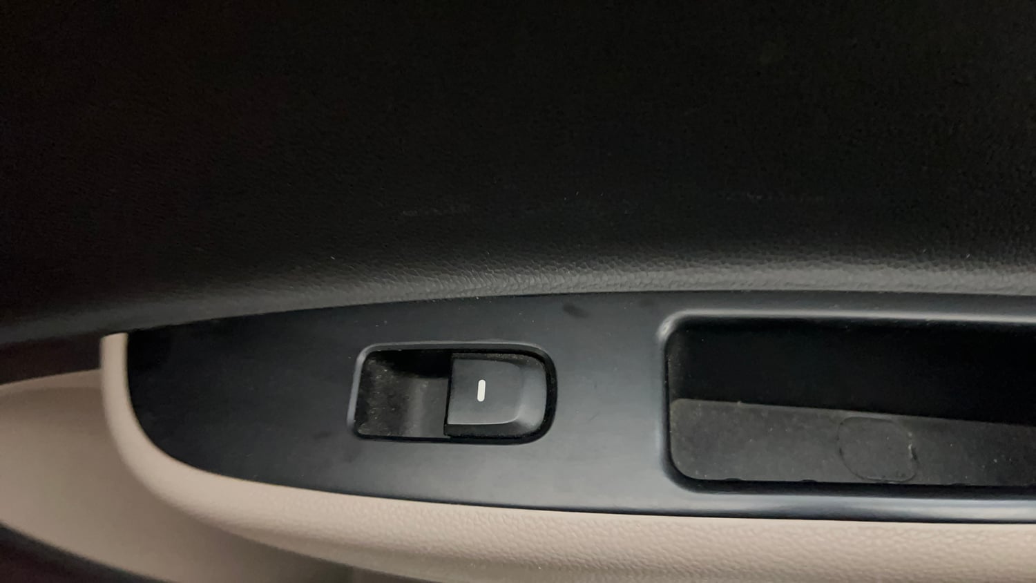 Used 2015 Hyundai Grand i10 Magna 1.2 Kappa VTVT Petrol Manual top_features Rear power window