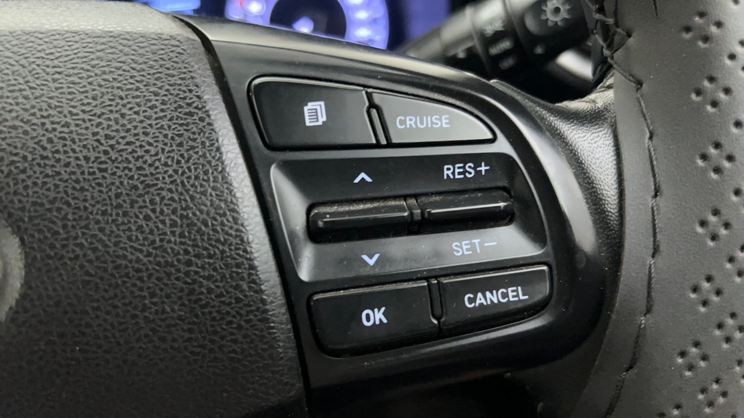 Used 2019 Hyundai Venue SX Plus 1.0 Turbo DCT Petrol Automatic top_features Cruise control
