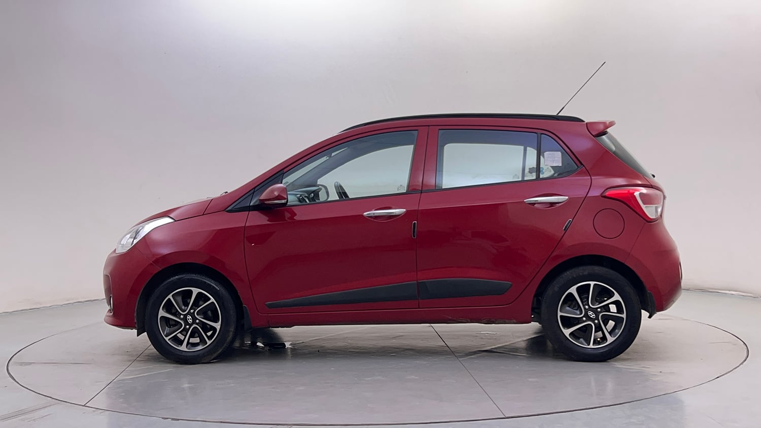 Used 2019 Hyundai Grand i10 Asta 1.2 Kappa VTVT Petrol Manual exterior LEFT SIDE VIEW