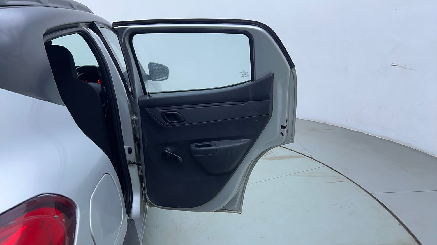Used 2016 Renault Kwid 1.0 RXT Petrol Manual interior RIGHT REAR DOOR OPEN VIEW