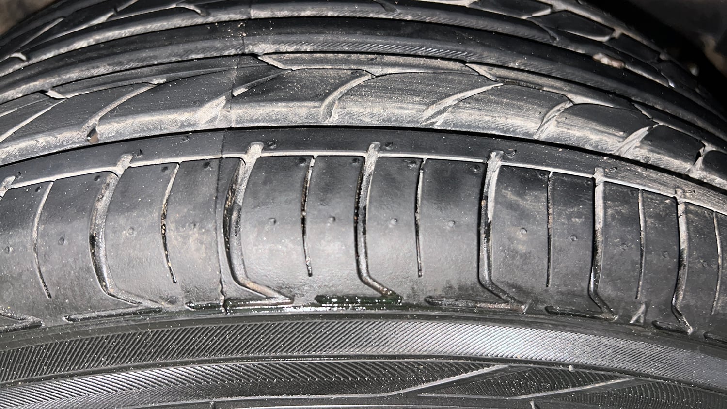 Used 2023 Honda City V Petrol MT Petrol Manual tyres LEFT REAR TYRE TREAD VIEW