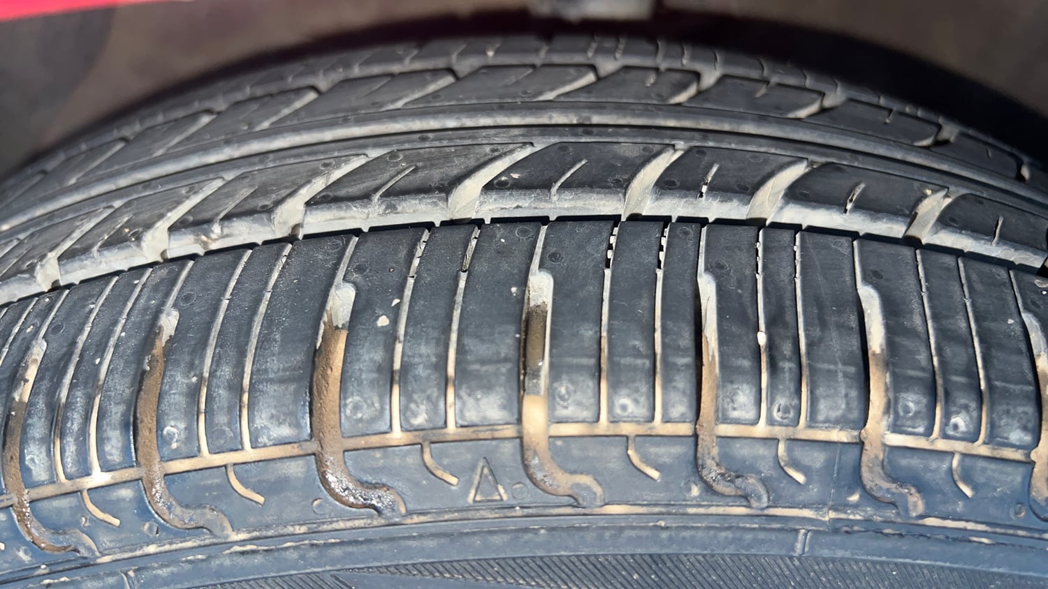 Used 2015 Hyundai Xcent SX 1.2 Petrol Manual tyres LEFT FRONT TYRE TREAD VIEW