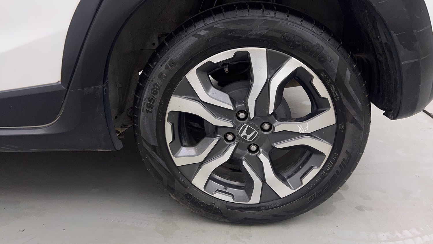 Used 2019 Honda WR-V VX MT Petrol Petrol Manual tyres LEFT REAR TYRE RIM VIEW