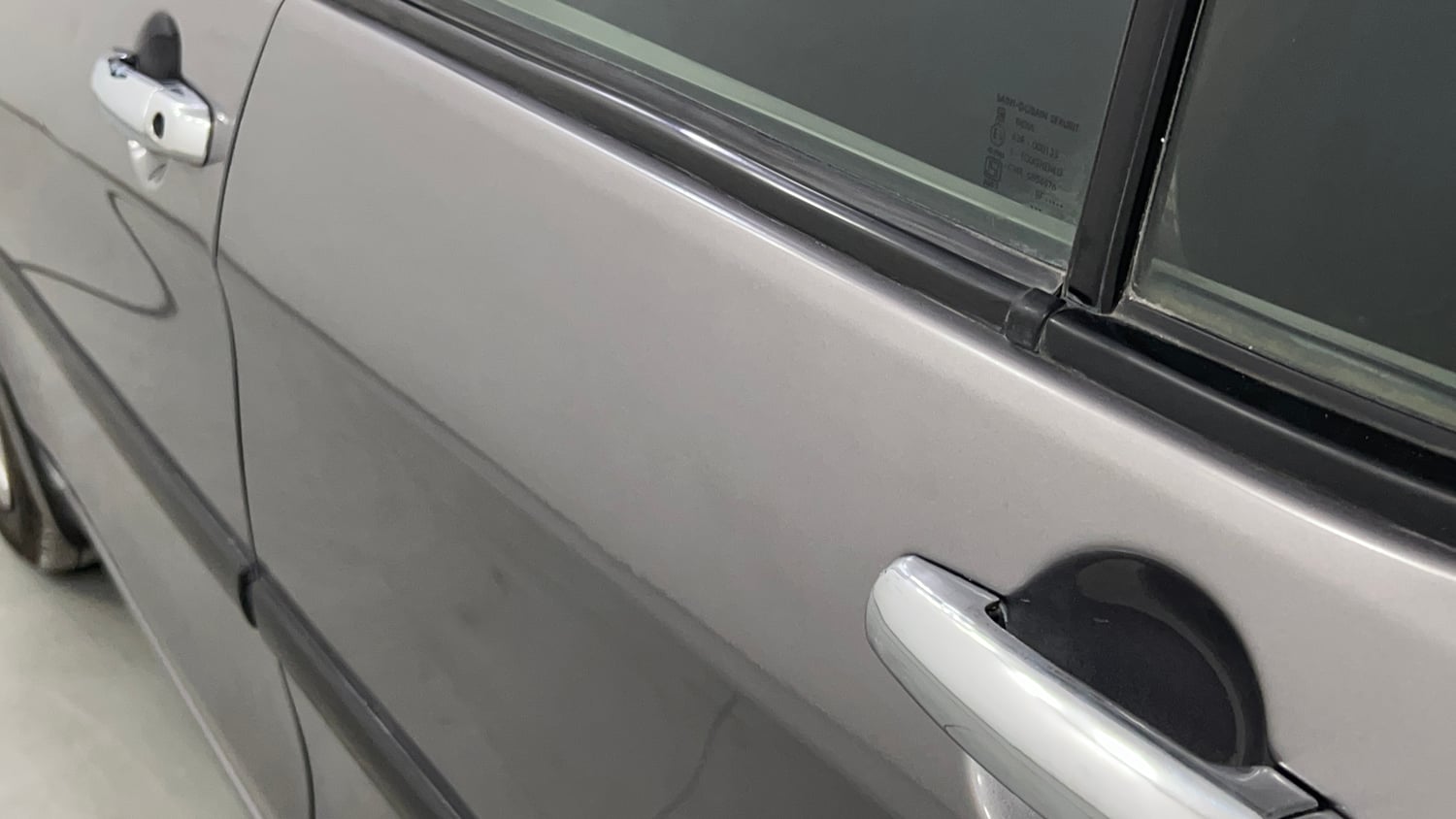 Used 2015 Maruti Suzuki Celerio VXi AMT Petrol Automatic dents MINOR SCRATCH