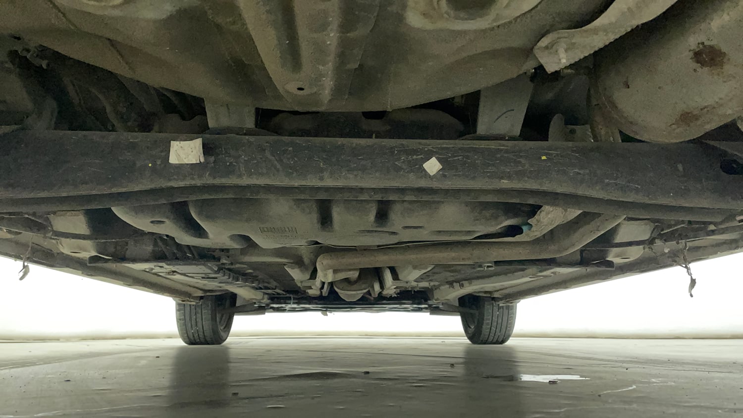 Used 2023 Hyundai i20 Sportz 1.2 MT Dual Tone Petrol Manual extra REAR UNDERBODY VIEW (TAKEN FROM REAR)