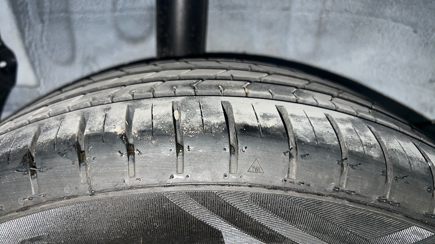 Used 2025 Hyundai New i20 Asta (O) 1.2 MT Petrol Manual tyres RIGHT REAR TYRE TREAD VIEW