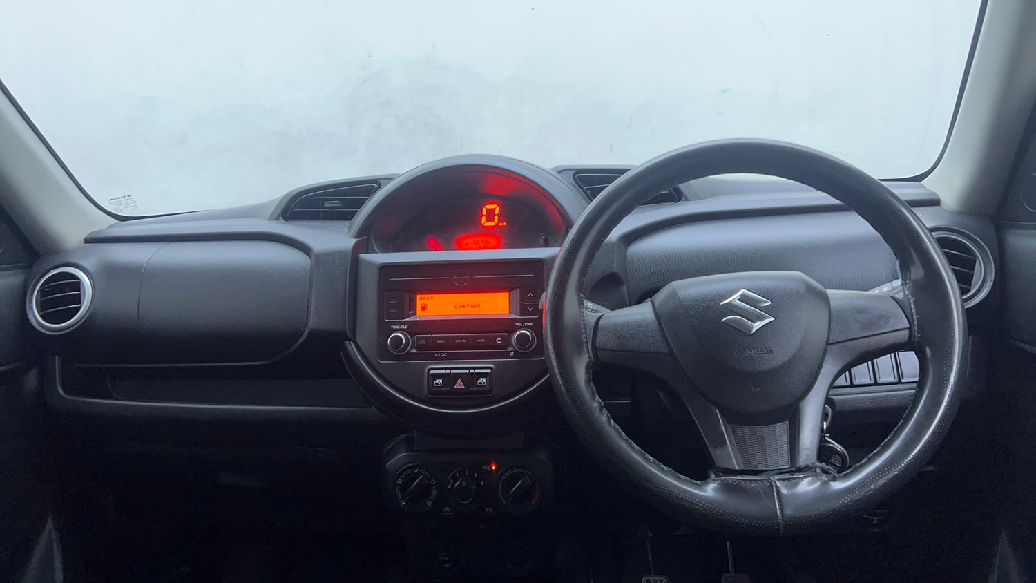 Used 2020 Maruti Suzuki S-Presso VXi Petrol Manual interior DASHBOARD VIEW