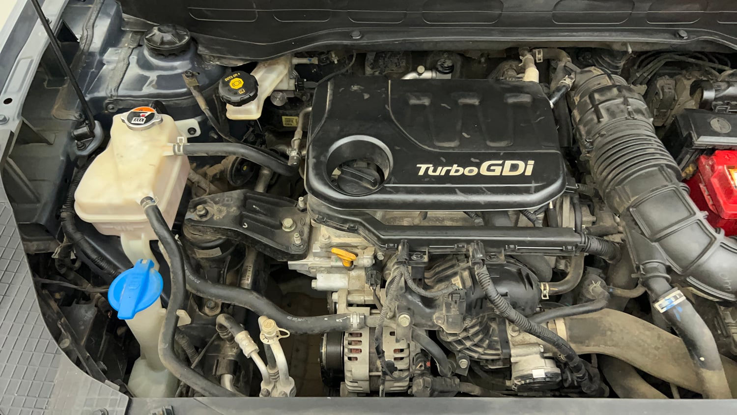 Used 2019 Hyundai Venue SX Plus 1.0 Turbo DCT Petrol Automatic engine ENGINE RIGHT SIDE VIEW