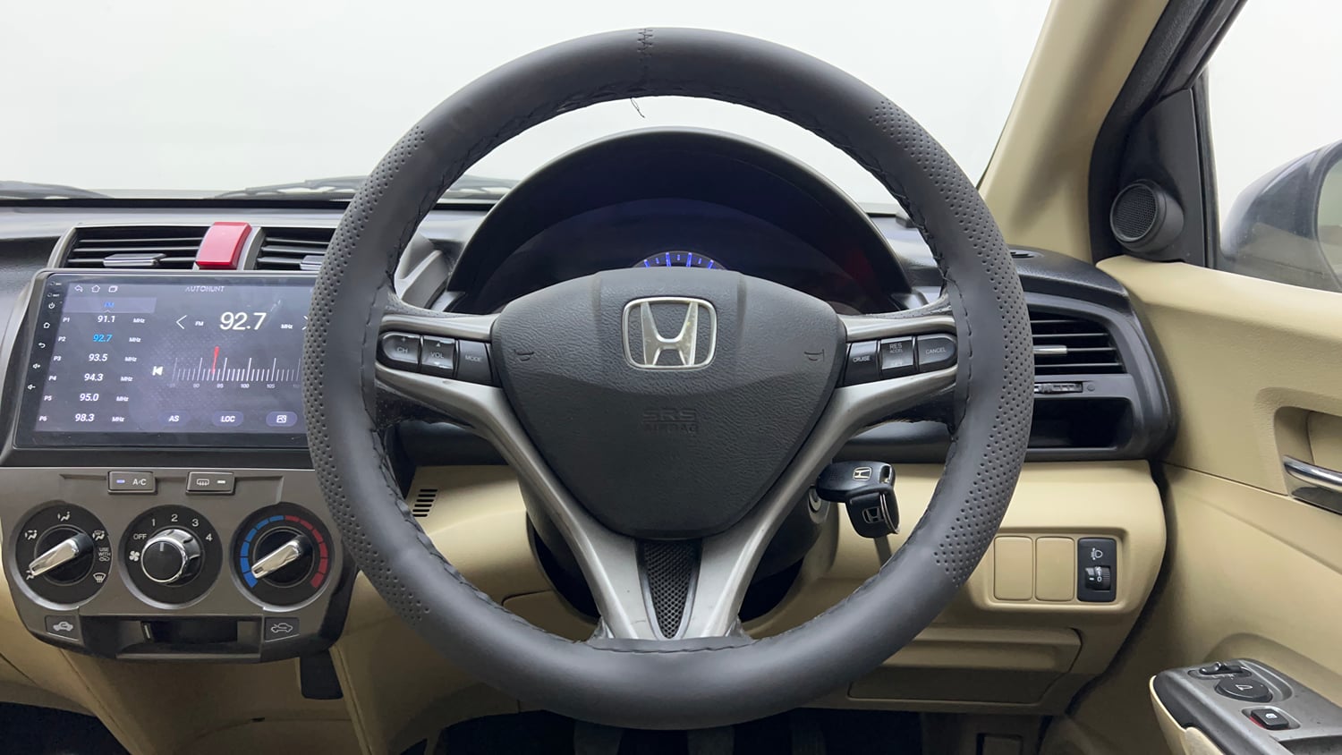 Used 2013 Honda City V MT AVN Petrol Manual interior STEERING VIEW