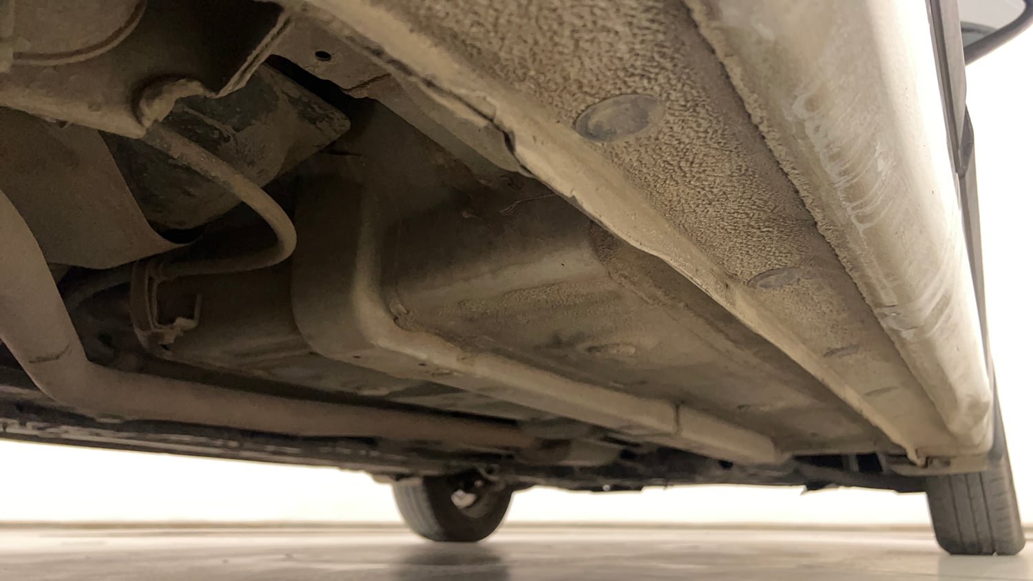 Used 2016 Hyundai Grand i10 Asta AT 1.2 Kappa VTVT Petrol Automatic extra REAR RIGHT UNDERBODY VIEW