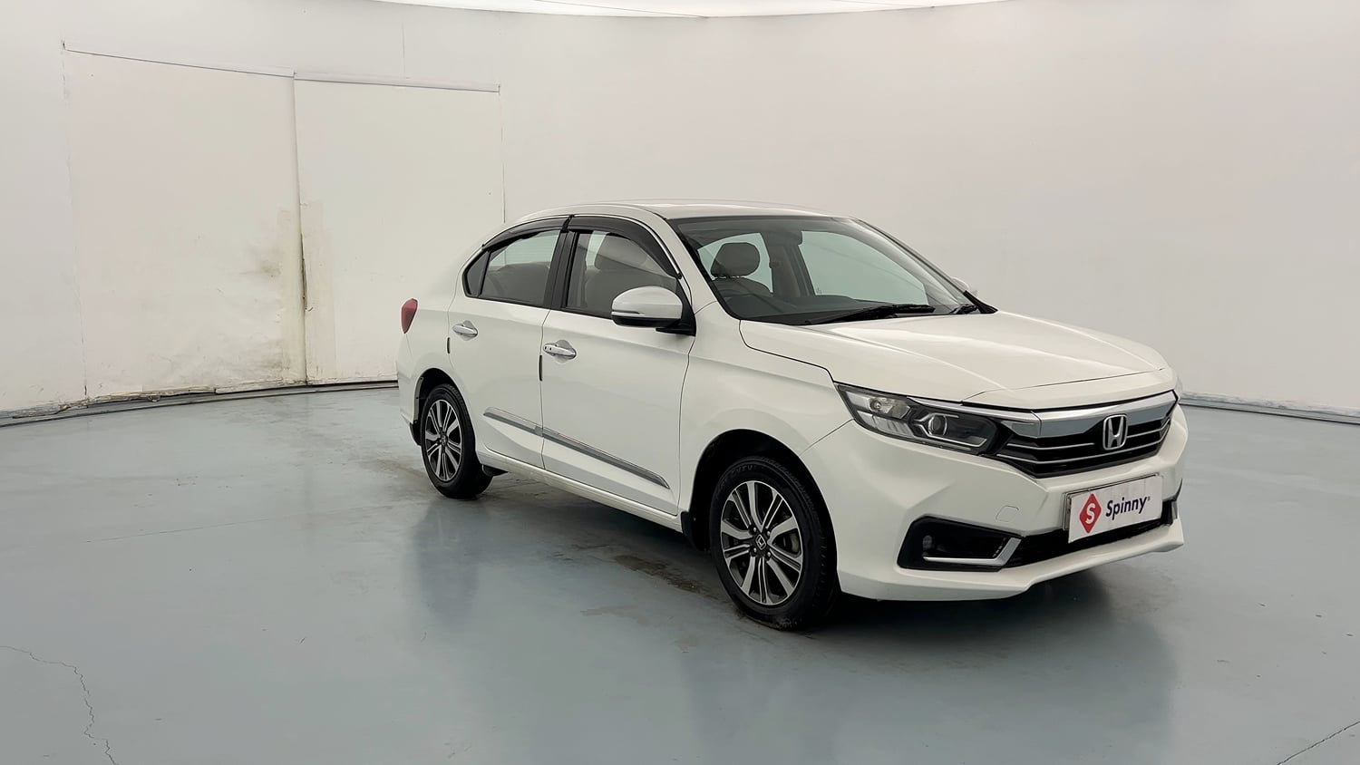 Used 2023 Honda Amaze VX 1.2 Petrol MT Petrol Manual exterior RIGHT FRONT CORNER VIEW