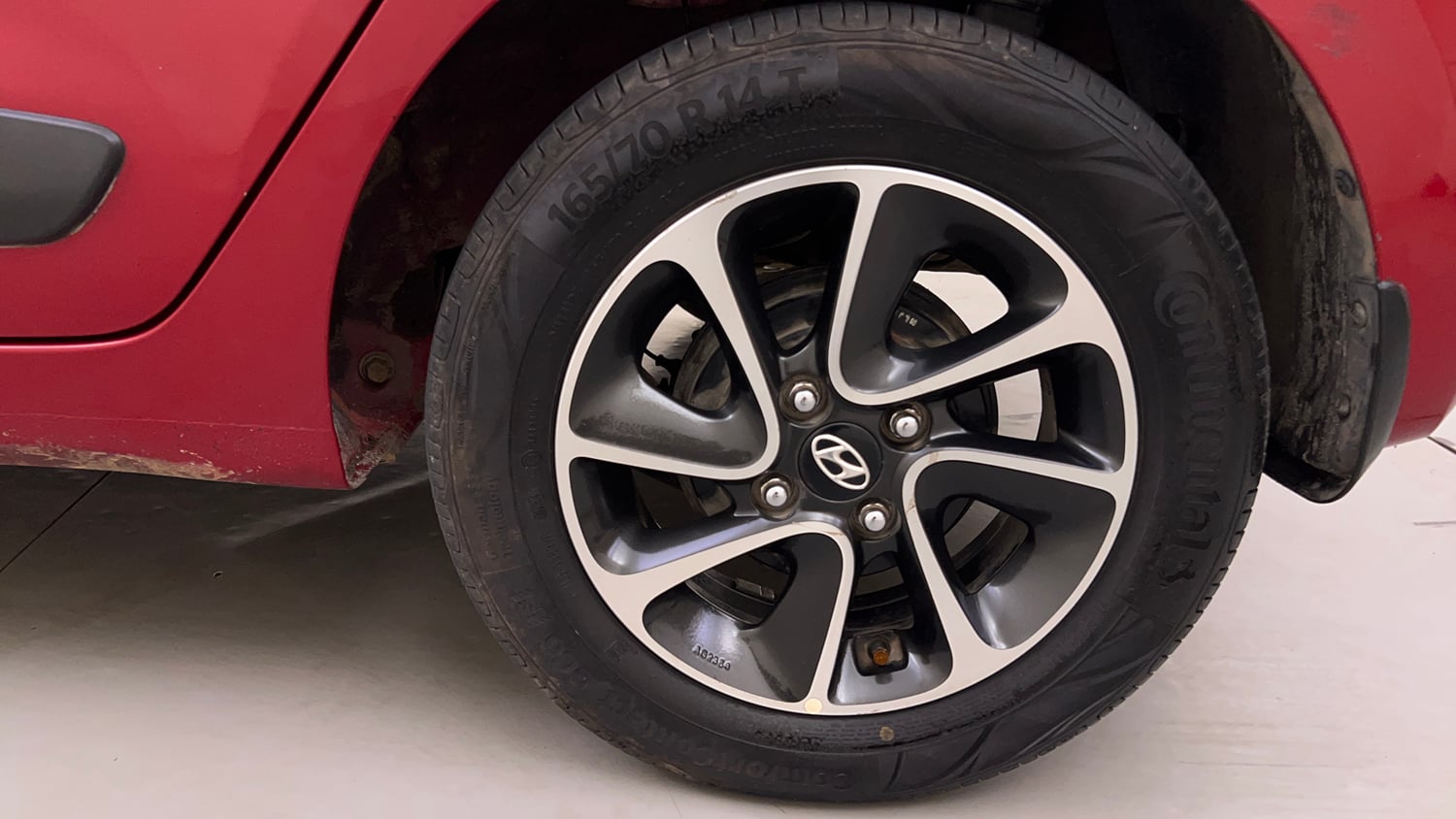 Used 2019 Hyundai Grand i10 Asta 1.2 Kappa VTVT Petrol Manual tyres LEFT REAR TYRE RIM VIEW