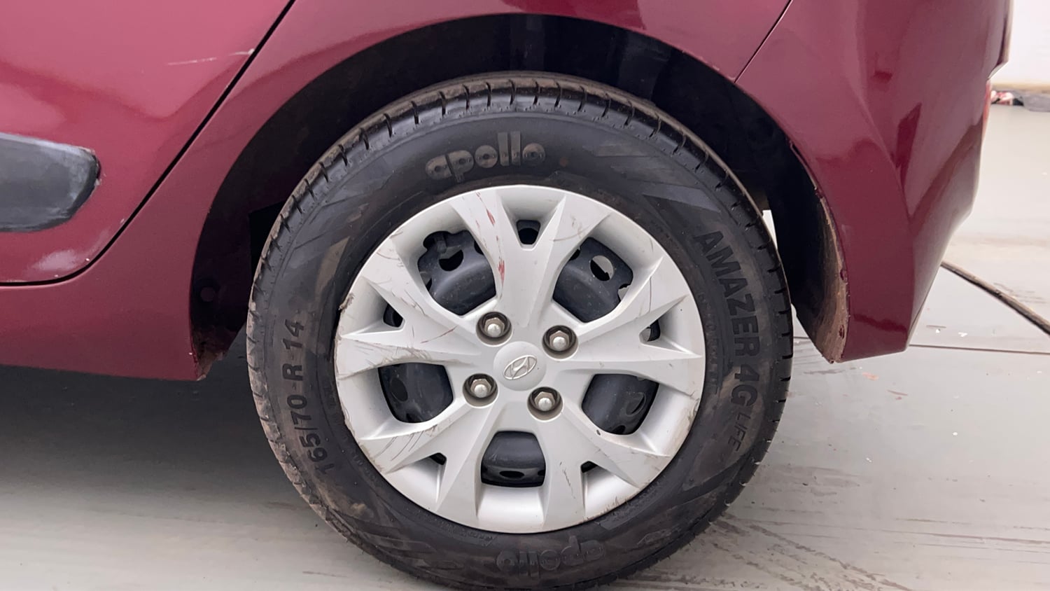 Used 2015 Hyundai Grand i10 Magna 1.2 Kappa VTVT Petrol Manual tyres LEFT REAR TYRE RIM VIEW