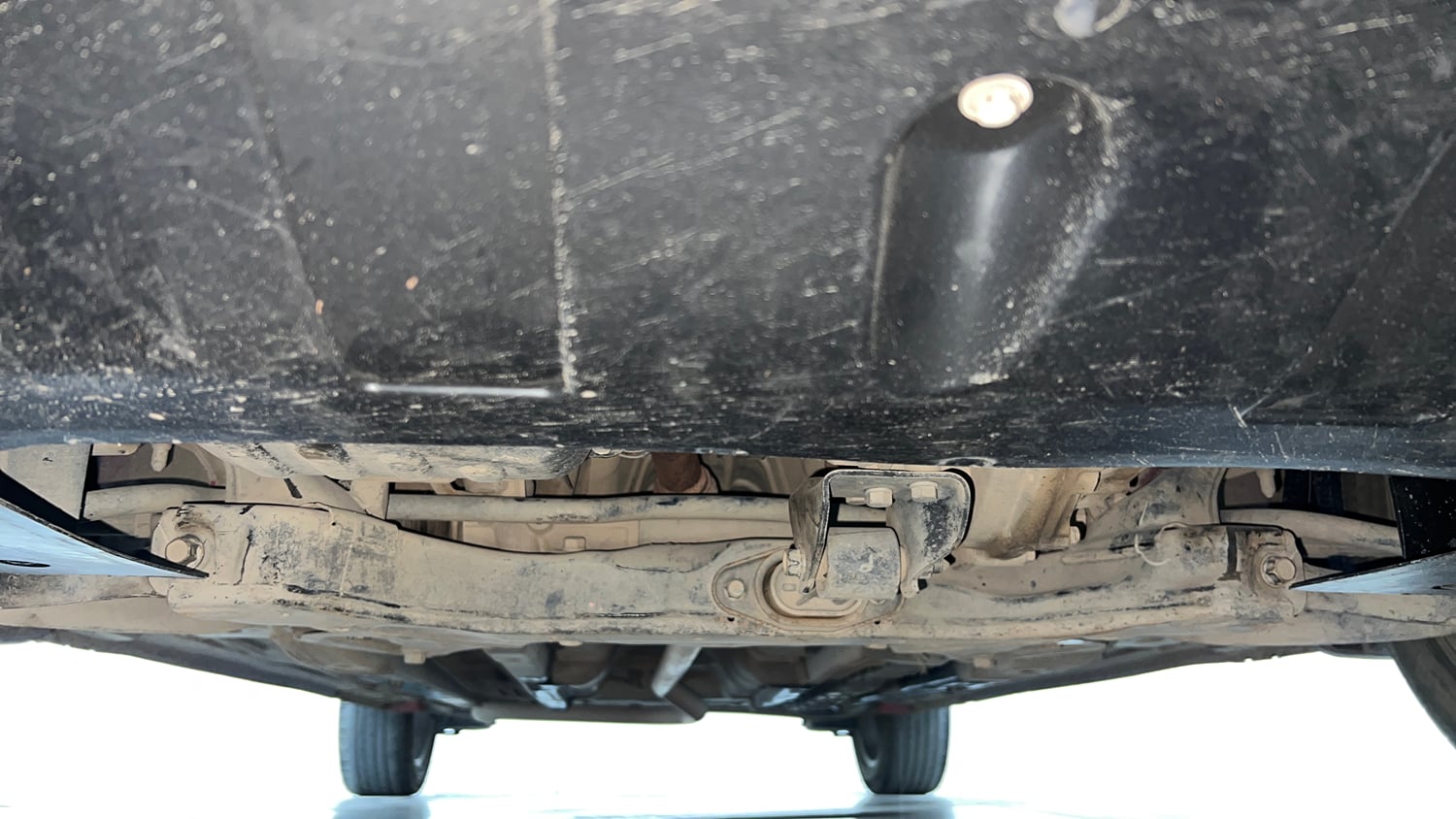 Used 2015 Hyundai Elite i20 Asta 1.2 Petrol Manual extra FRONT LEFT UNDERBODY VIEW