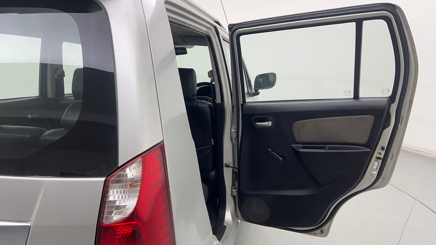 Used 2015 Maruti Suzuki Wagon R LXI Petrol Manual interior RIGHT REAR DOOR OPEN VIEW