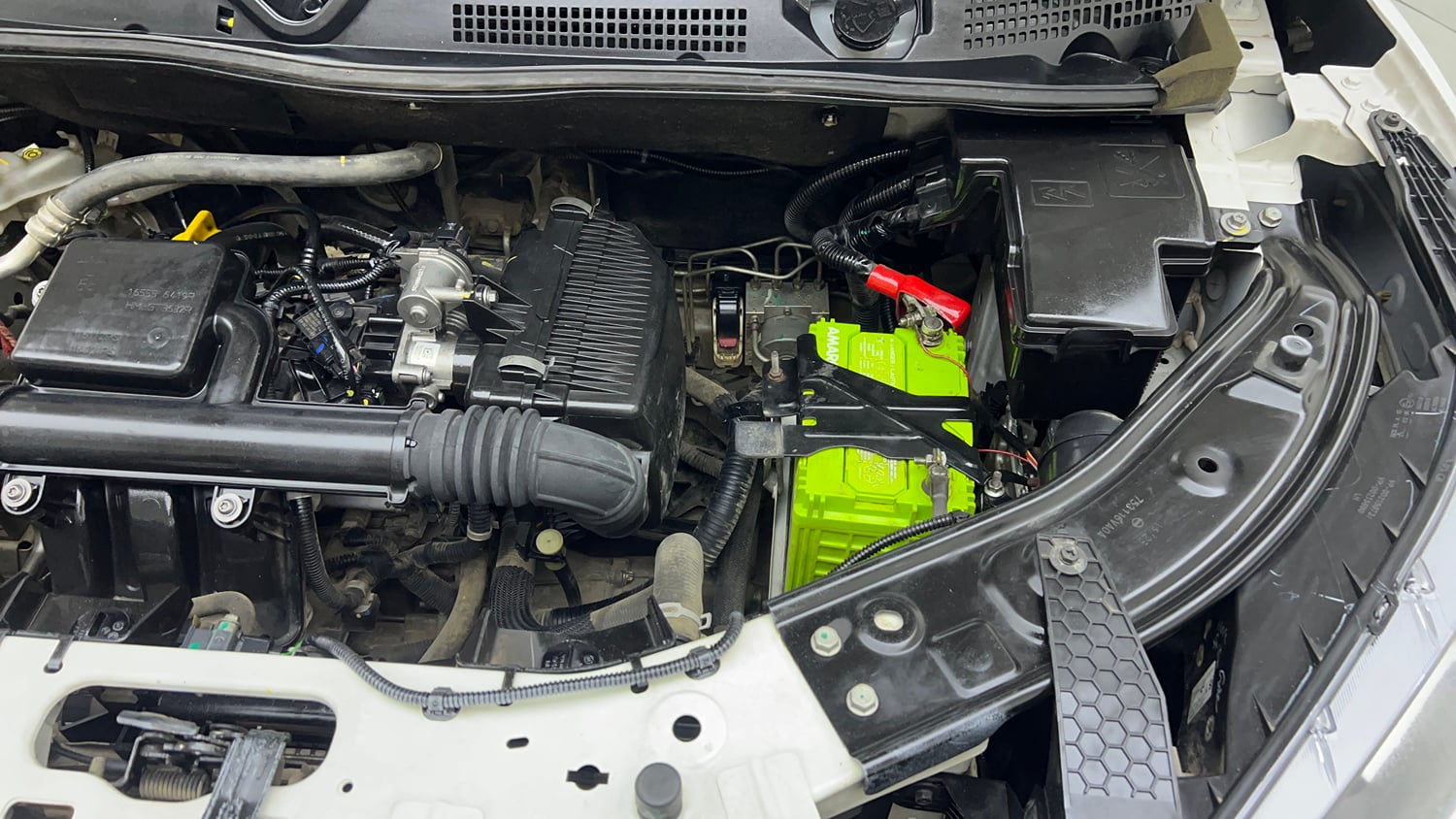 Used 2023 Nissan Magnite XE Petrol Manual engine ENGINE LEFT SIDE VIEW