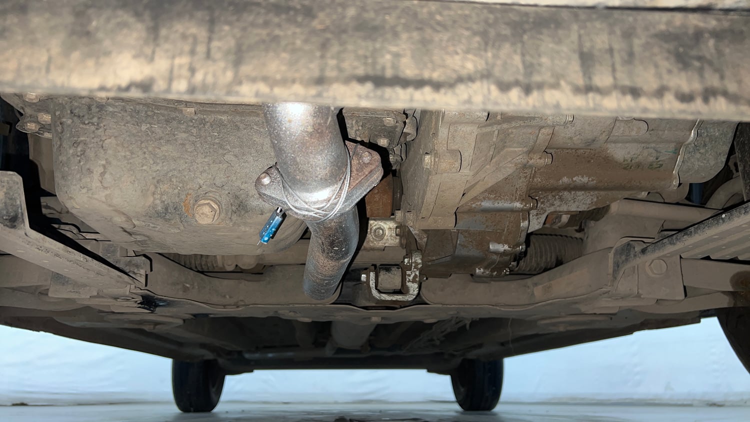 Used 2025 Tata Punch Pure CNG Cng Manual extra FRONT LEFT UNDERBODY VIEW
