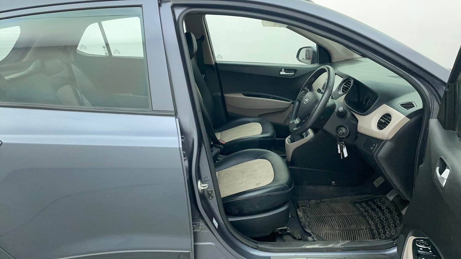 Used 2019 Hyundai Grand i10 Sportz 1.2 Kappa VTVT Petrol Manual interior GEAR  KNOB VIEW