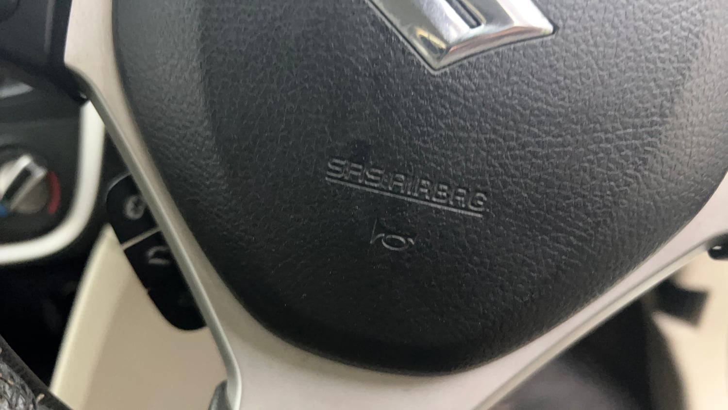 Used 2019 Maruti Suzuki Celerio ZXi (O) AMT Petrol Automatic top_features Airbags