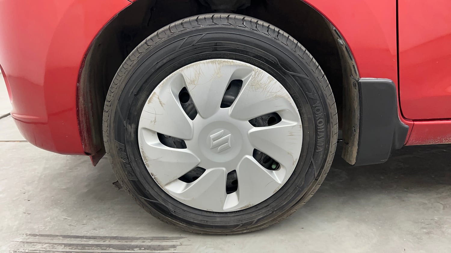 Used 2016 Maruti Suzuki Celerio ZXI (O) AMT Petrol Automatic tyres LEFT FRONT TYRE RIM VIEW