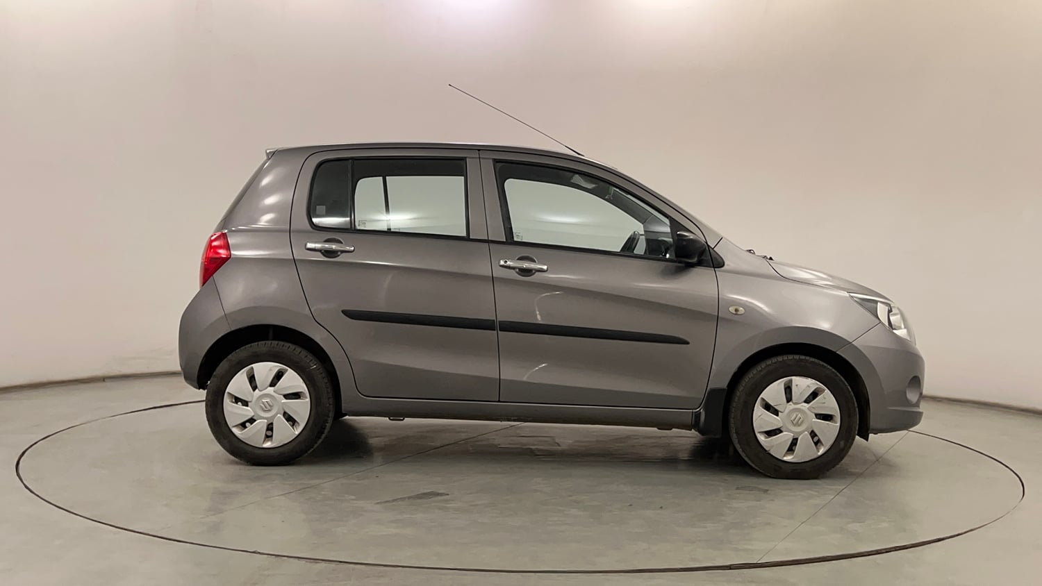 Used 2015 Maruti Suzuki Celerio VXi AMT Petrol Automatic exterior RIGHT SIDE VIEW