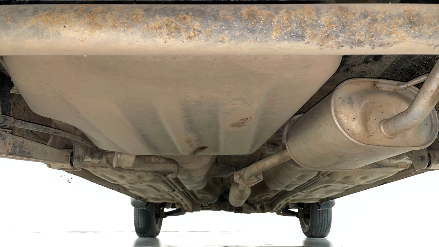 Used 2016 Maruti Suzuki Alto K10 VXi AMT Petrol Automatic extra REAR UNDERBODY VIEW (TAKEN FROM REAR)