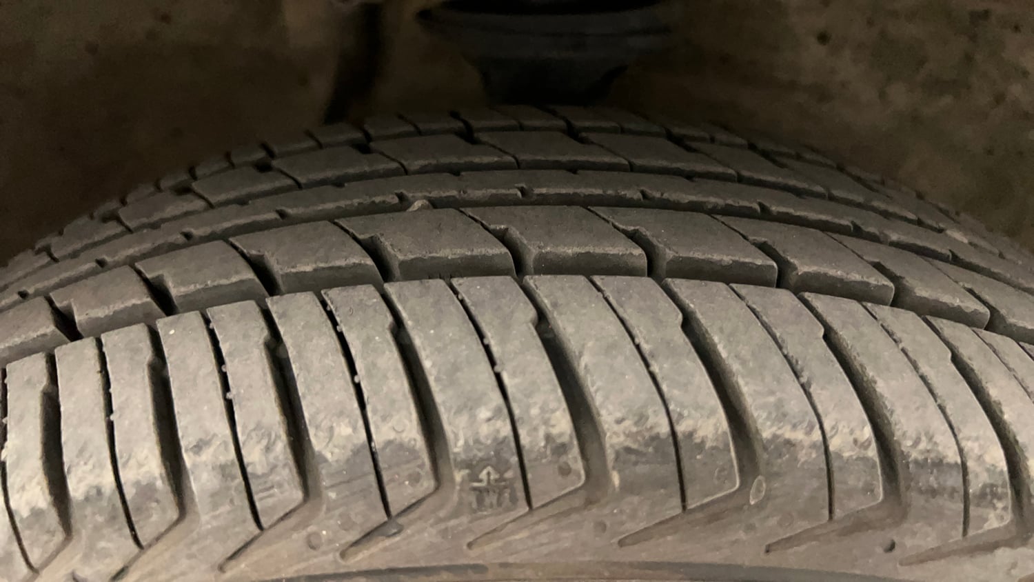 Used 2015 Maruti Suzuki Alto K10 VXi Petrol Manual tyres RIGHT FRONT TYRE TREAD VIEW
