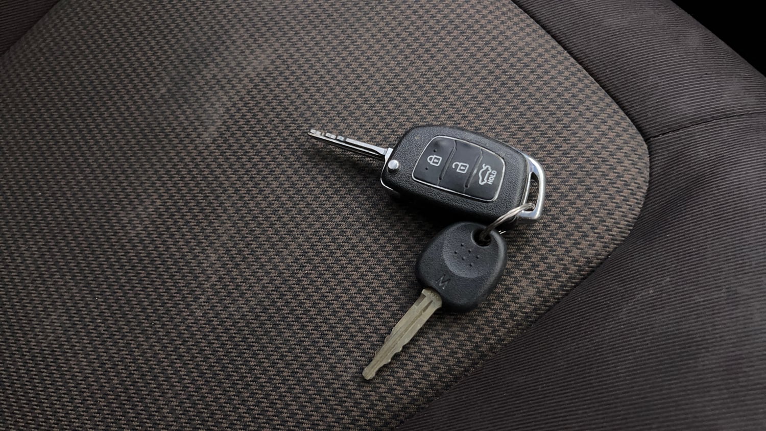 Used 2014 Hyundai i20 Sportz 1.2 Petrol Manual extra CAR KEY VIEW