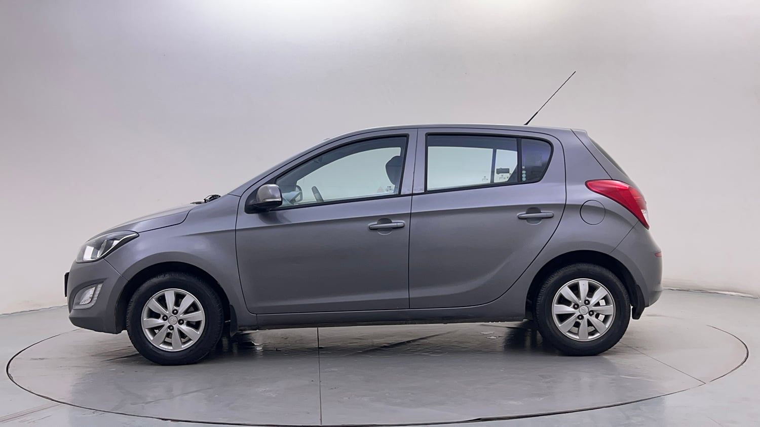 Used 2014 Hyundai i20 Sportz 1.2 Petrol Manual exterior LEFT SIDE VIEW
