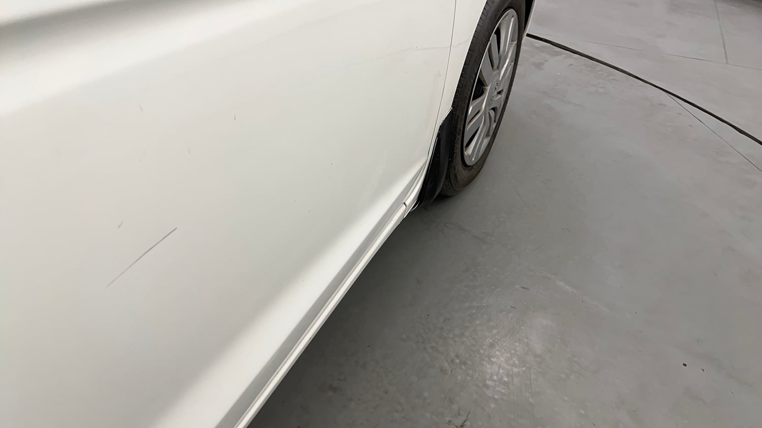 Used 2015 Honda Jazz SV Petrol Petrol Manual dents MINOR SCRATCH