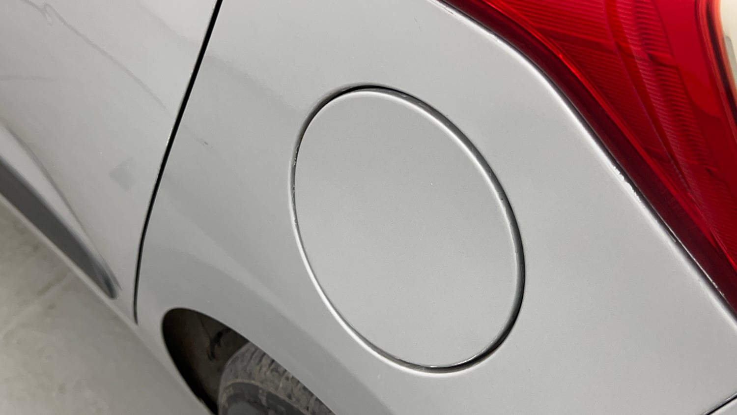 Used 2016 Hyundai Grand i10 Asta AT 1.2 Kappa VTVT Petrol Automatic dents MINOR SCRATCH