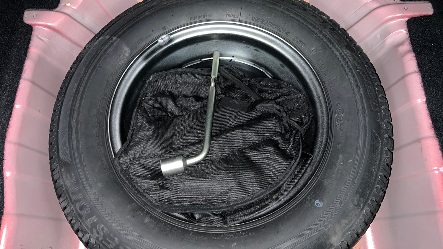 Used 2022 Tata Altroz XZA Petrol Petrol Automatic tyres SPARE TYRE VIEW