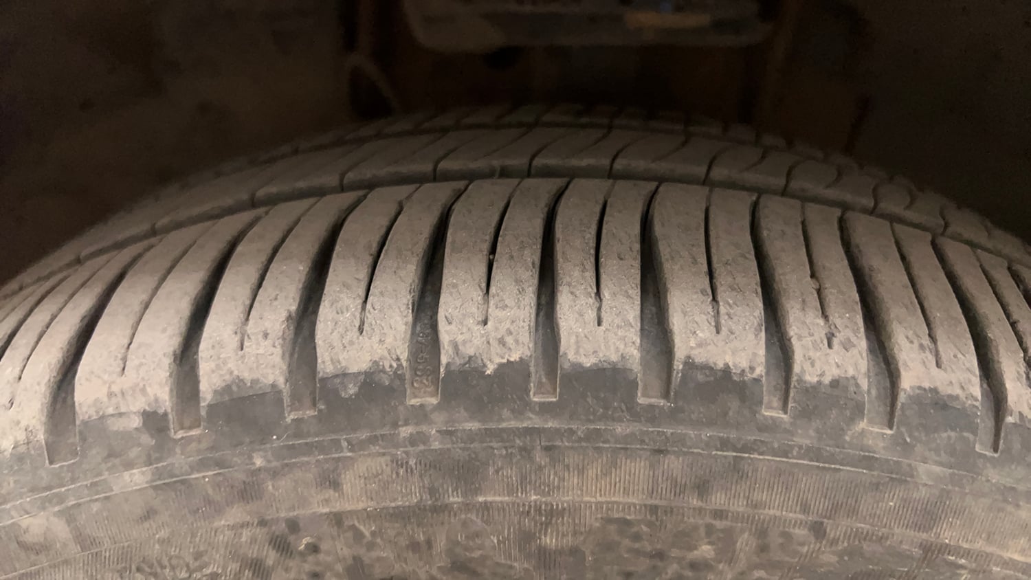 Used 2019 Tata Tiago Revotron XZA Plus Petrol Automatic tyres LEFT FRONT TYRE TREAD VIEW