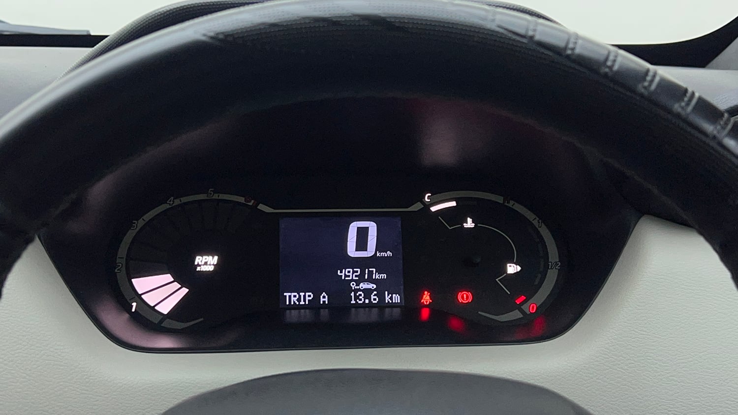 Used 2023 Nissan Magnite XE Petrol Manual interior CLUSTERMETER VIEW