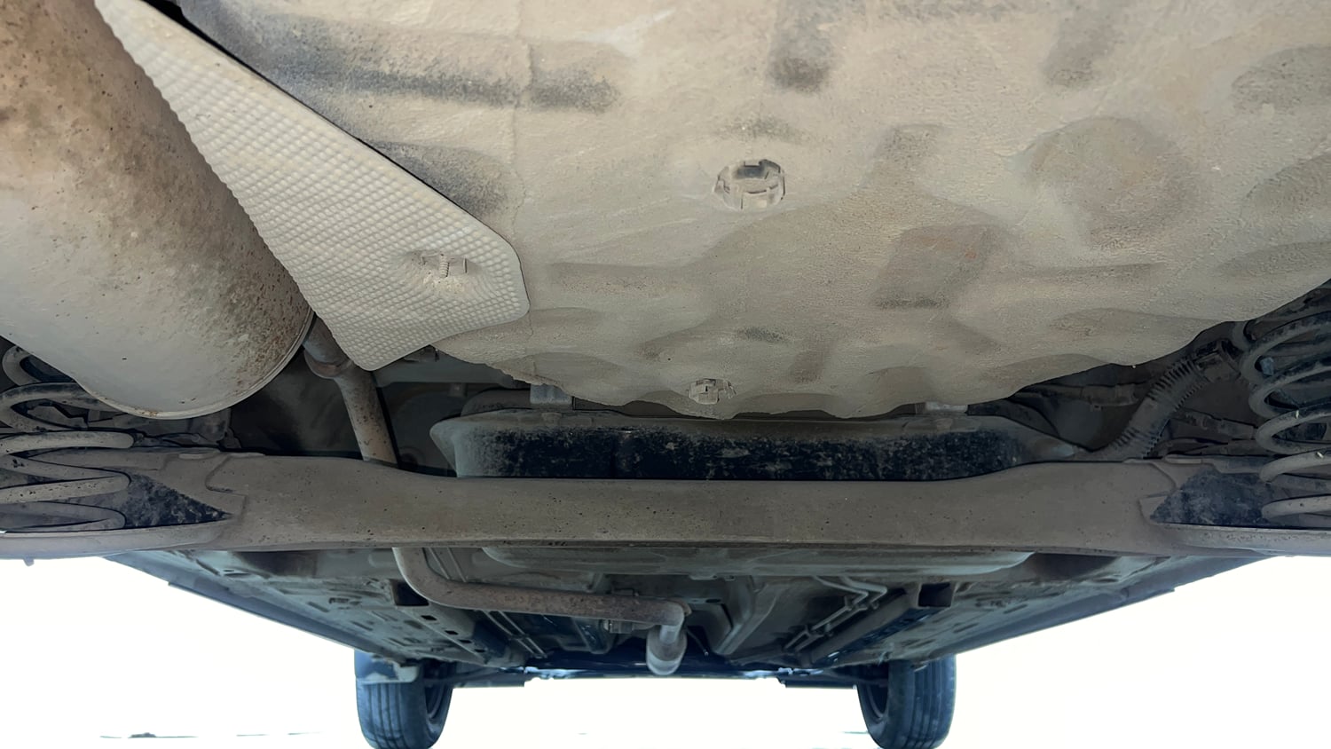 Used 2023 Nissan Magnite XE Petrol Manual extra REAR UNDERBODY VIEW (TAKEN FROM REAR)