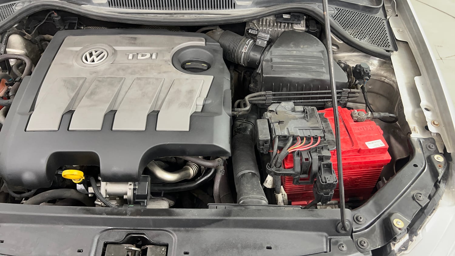 Used 2014 Volkswagen Vento Highline Diesel Diesel Manual engine ENGINE LEFT SIDE VIEW