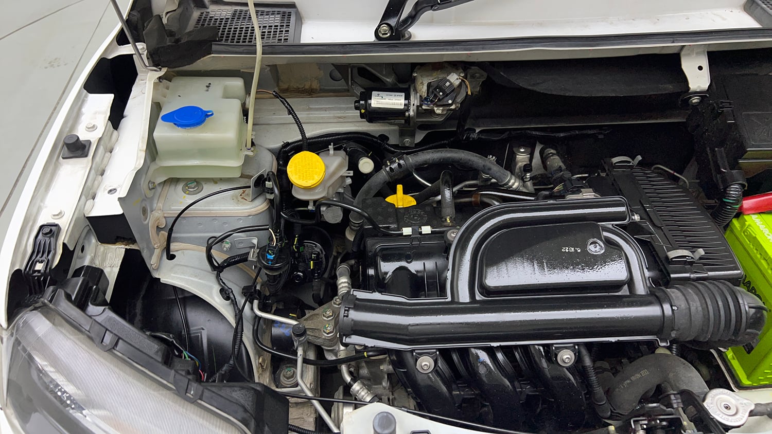 Used 2022 Renault Kwid Climber Dual Tone Petrol Manual engine ENGINE RIGHT SIDE VIEW