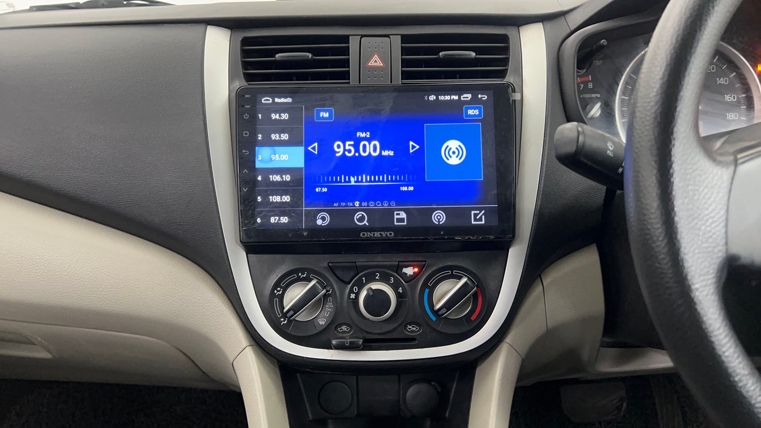 Used 2015 Maruti Suzuki Celerio VXi AMT Petrol Automatic interior MUSIC SYSTEM & AC CONTROL VIEW