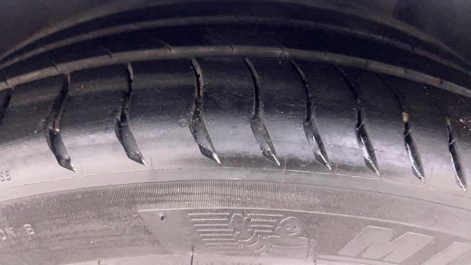 Used 2022 Mercedes-Benz C-Class C 200 Petrol Automatic tyres LEFT REAR TYRE TREAD VIEW