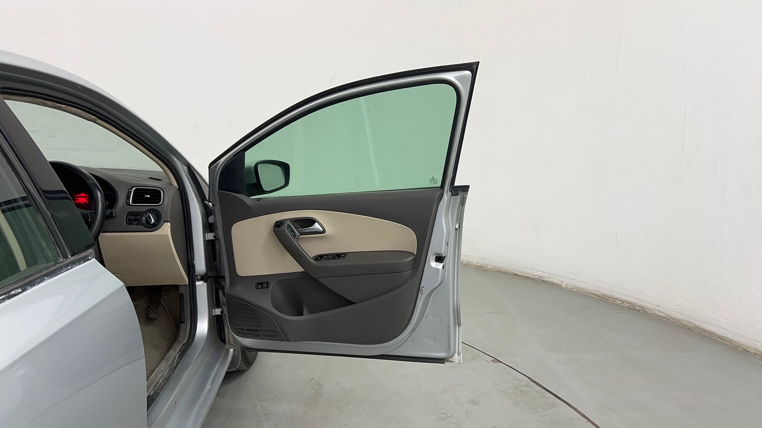 Used 2014 Volkswagen Vento Highline Diesel Diesel Manual interior RIGHT FRONT DOOR OPEN VIEW