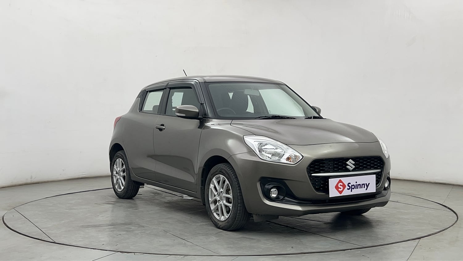 Used 2022 Maruti Suzuki Swift ZXi Petrol Manual exterior RIGHT FRONT CORNER VIEW