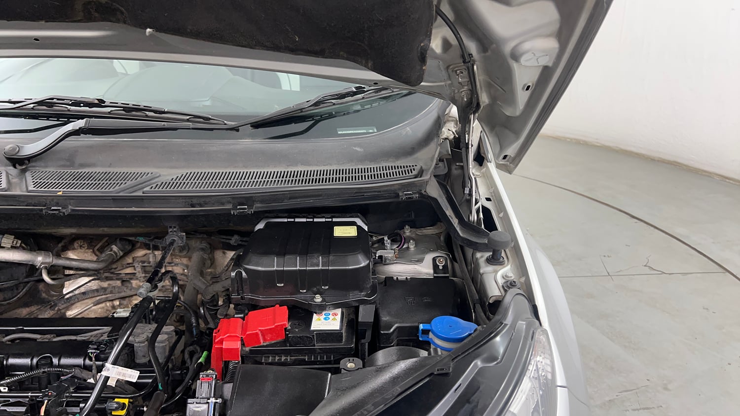 Used 2017 Ford EcoSport Titanium 1.5L Ti-VCT AT Petrol Automatic engine ENGINE LEFT SIDE HINGE & APRON VIEW